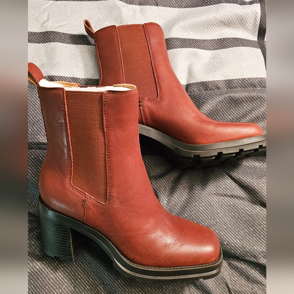 Crown Vintage boots